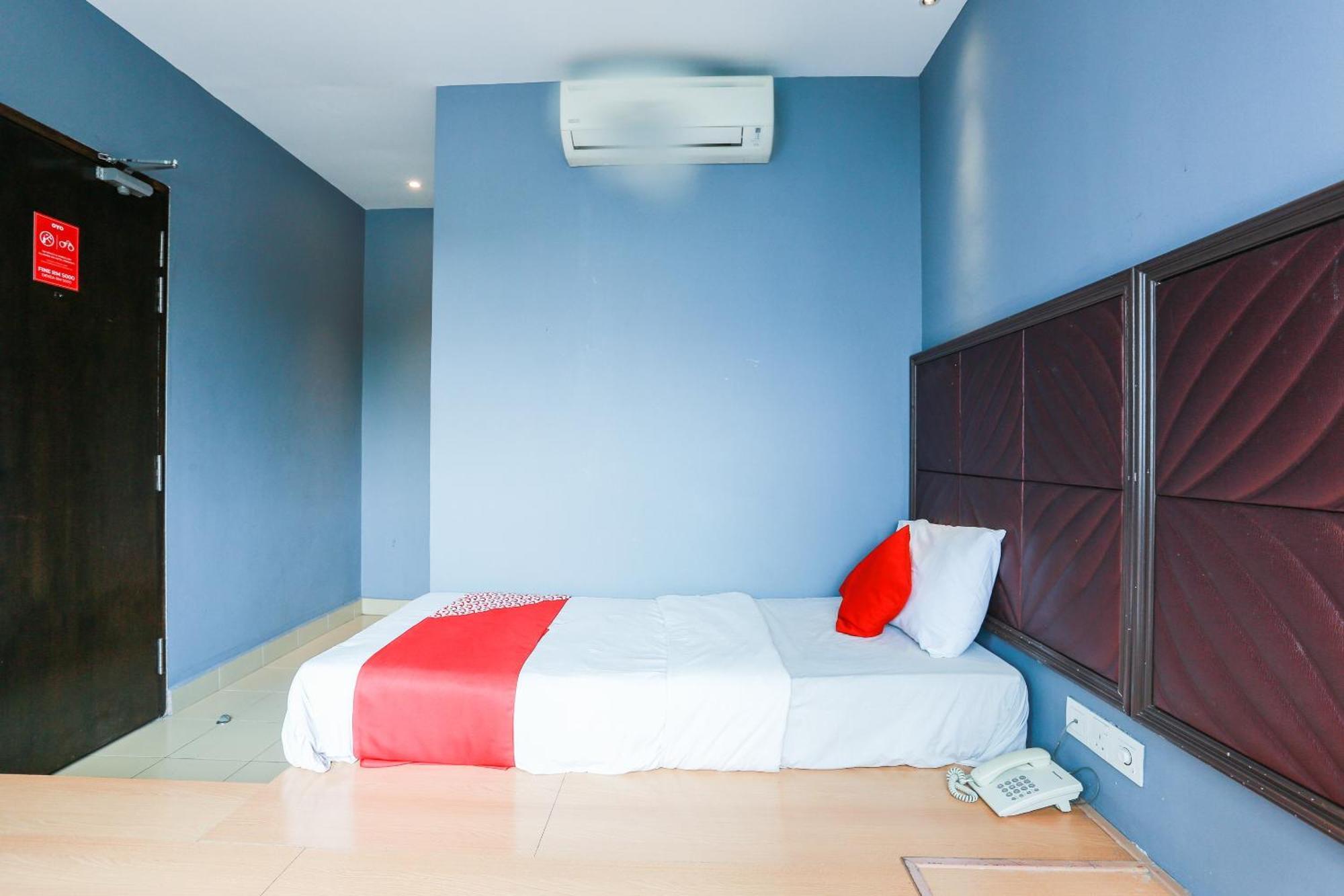 Oyo 90894 Hotel Smc I-City Shah Alam Exterior photo