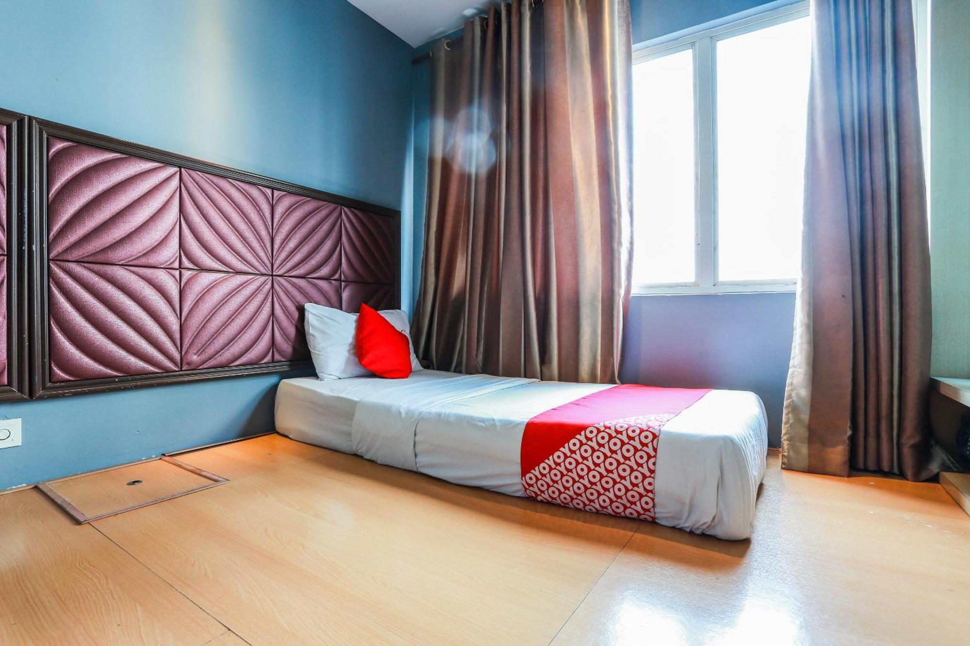 Oyo 90894 Hotel Smc I-City Shah Alam Exterior photo