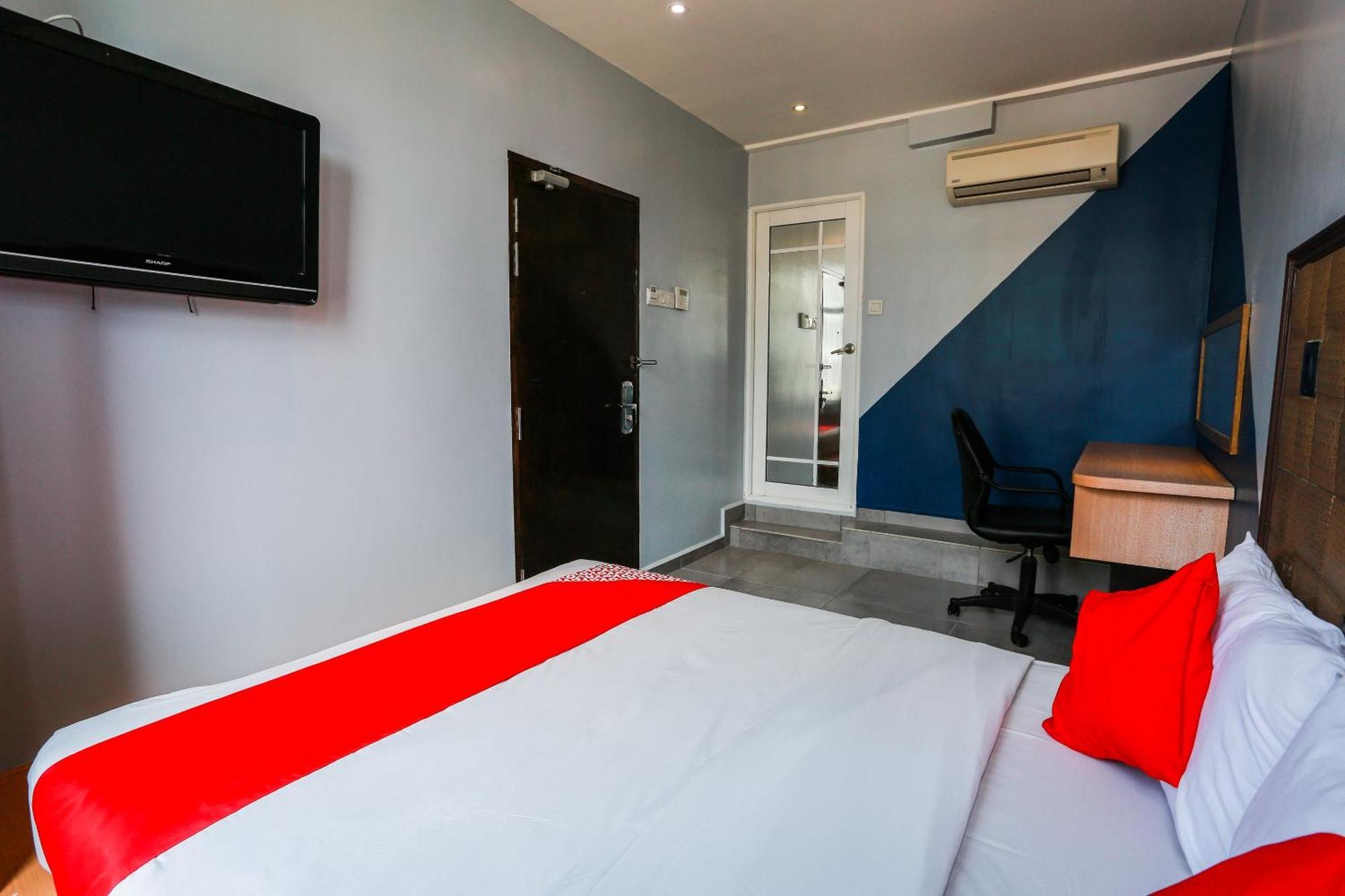 Oyo 90894 Hotel Smc I-City Shah Alam Exterior photo